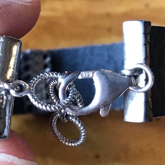 Natural Sleeping Beauty Turquoise Leather Arrow Bracelet - Picture 4 of 9